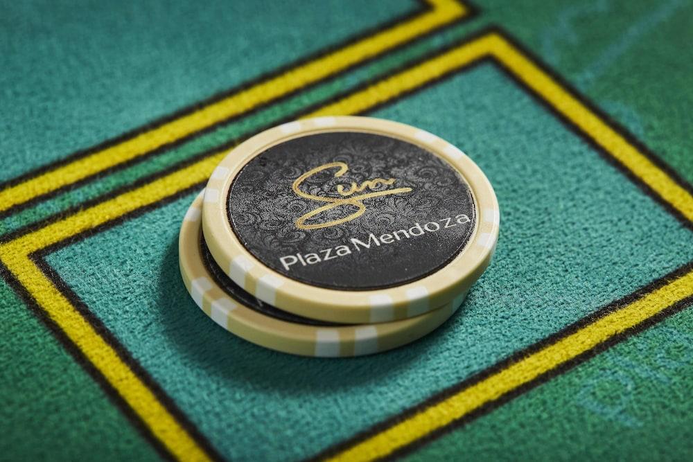 Park Hyatt Mendoza Hotel, Casino&Spa Bagian luar foto A casino poker chip